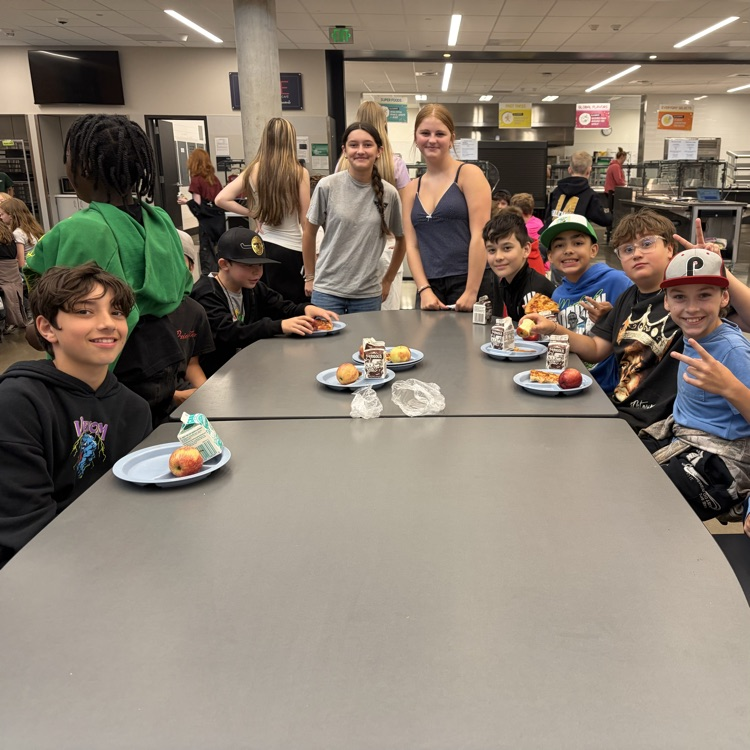 5th Graders tour Gardiner Middle School 