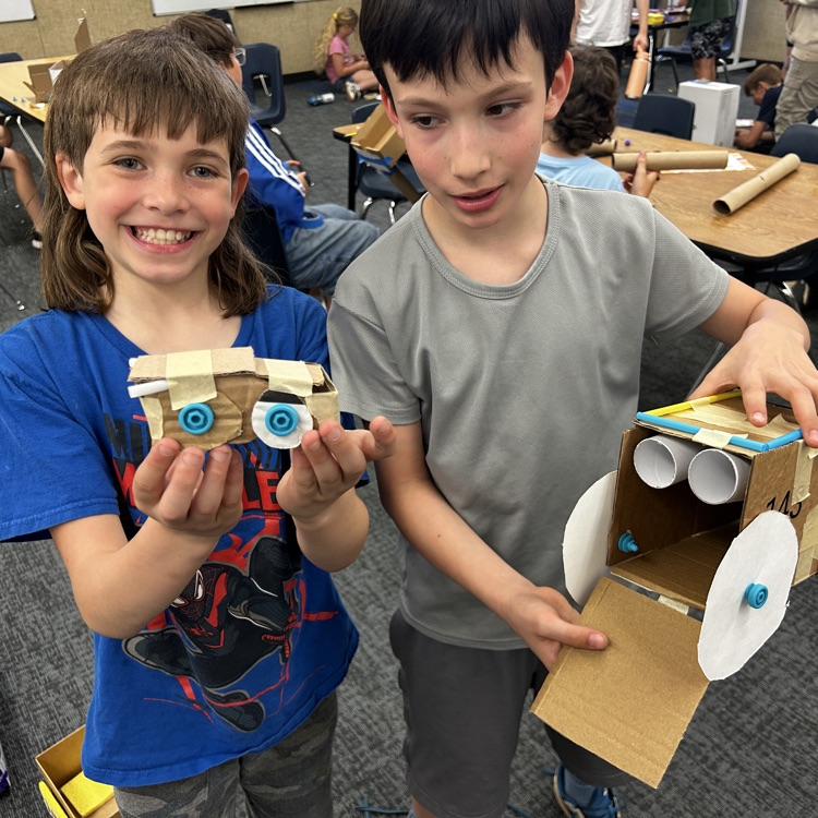 5th graders build 