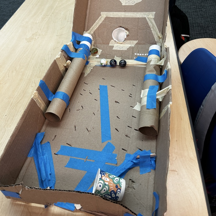 5th graders build 