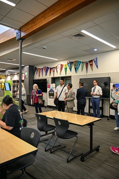 Tumwata Middle School Hosts Delegation from Sister City Tateshina, Japan