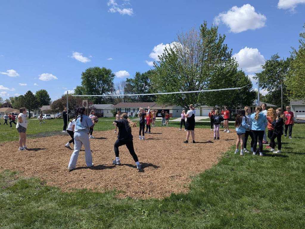Volleyball Pit Open