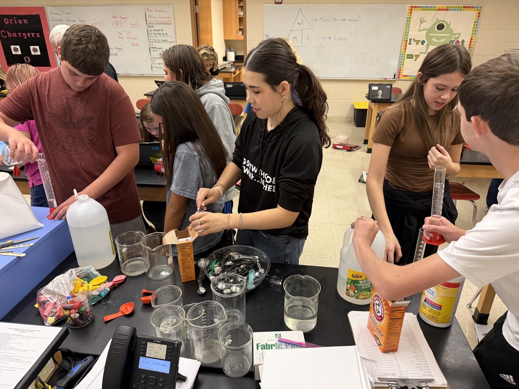 8th Science Balloon, Vinegar, Baking Soda