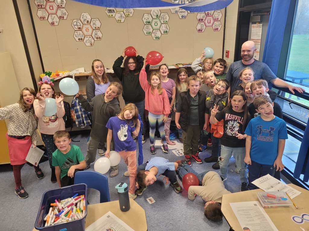 Both 3rd grade classrooms with Mr Kyle and Mrs Doucett