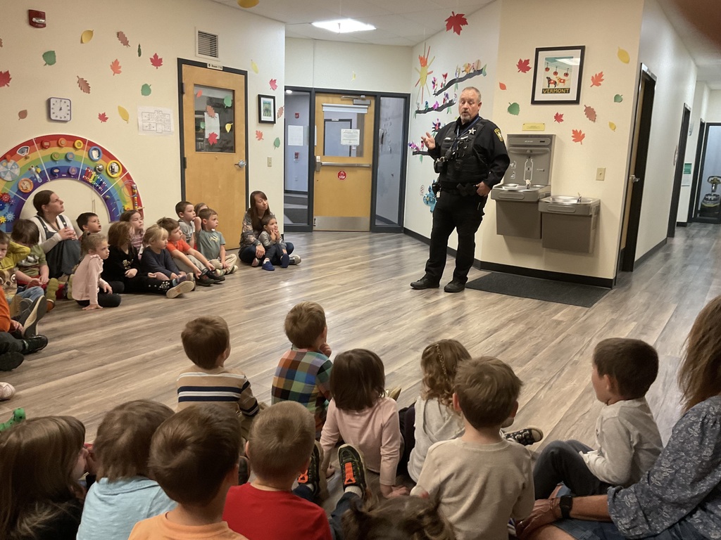Sheriff Jacobs visits the COFEC preschool!