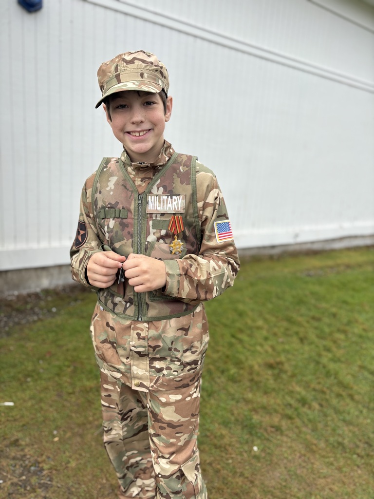 6th grade dressed as a soldier
