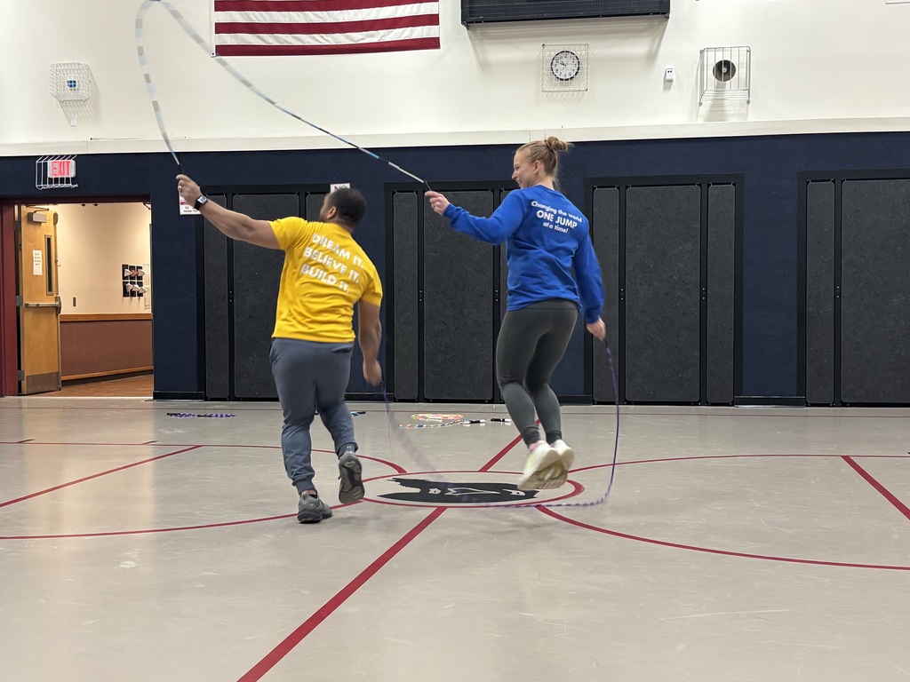 Nick and Kaylee from Learnin' the Ropes do some jumping tricks