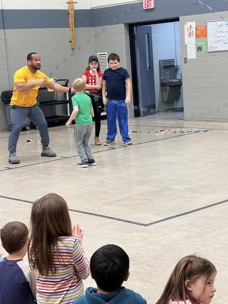 students jumping at the jump rope performance 