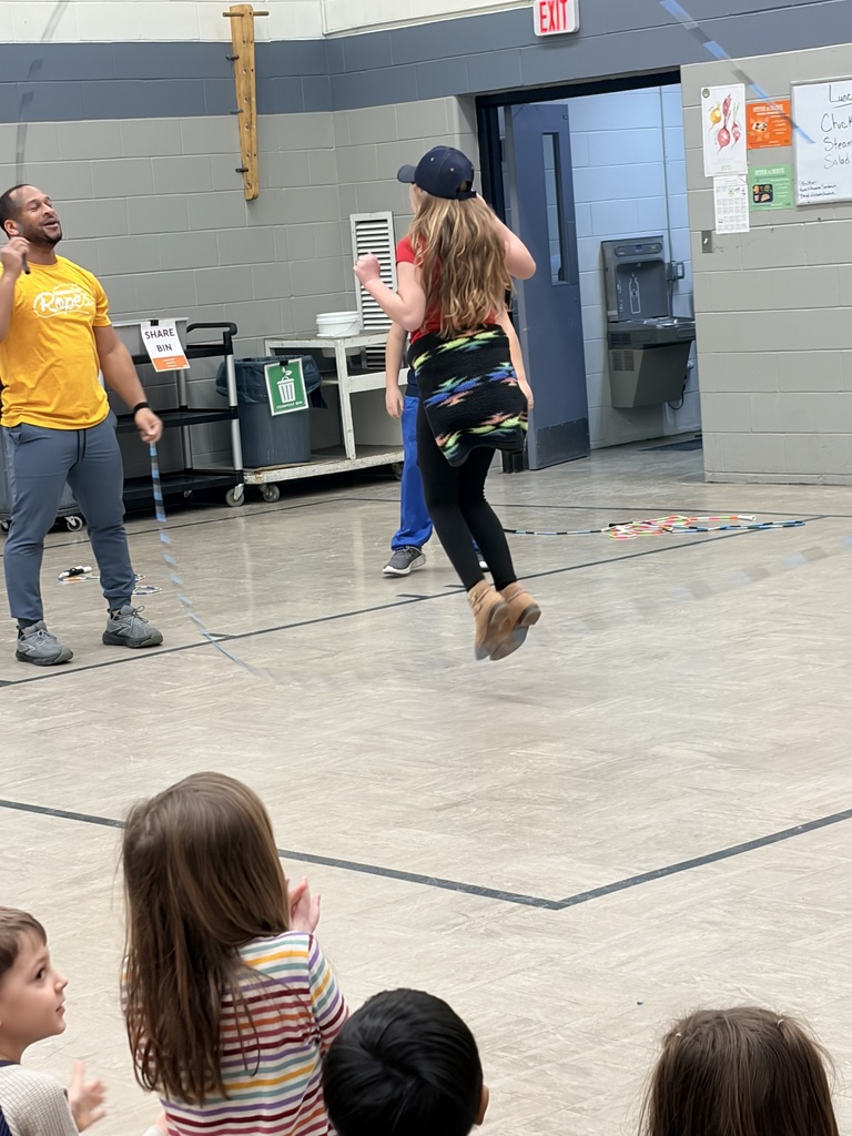 students jumping at the jump rope performance 