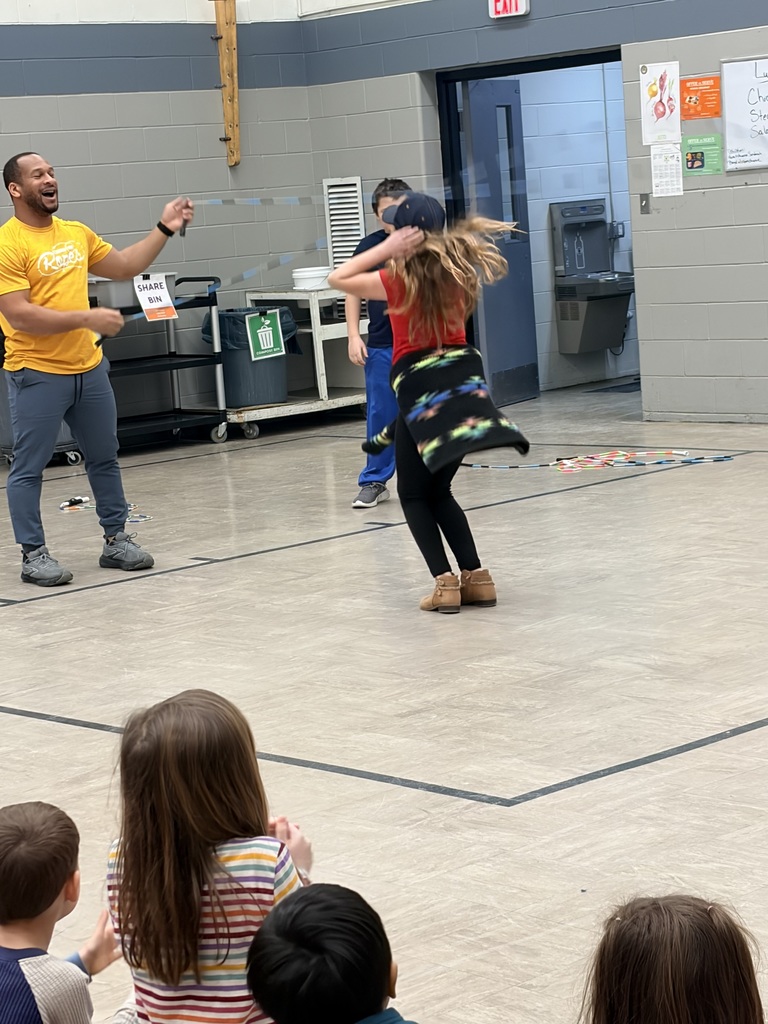 students jumping at the jump rope performance 