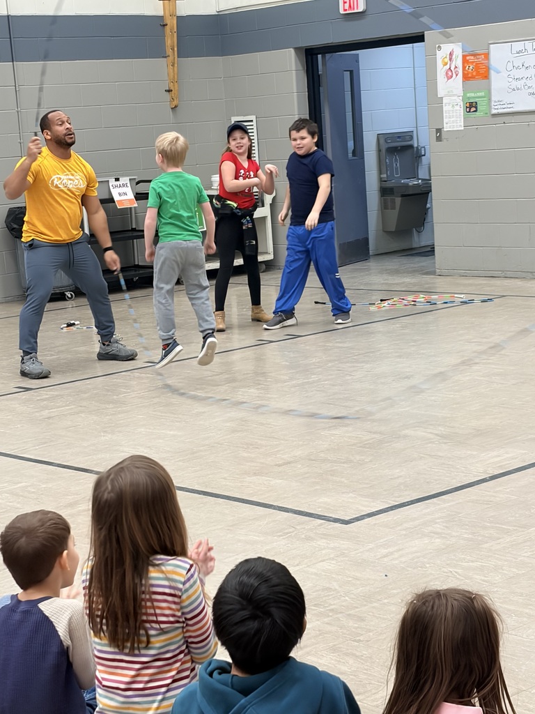 students jumping at the jump rope performance 