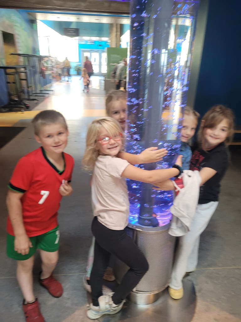 students at an exhibit in the echo center