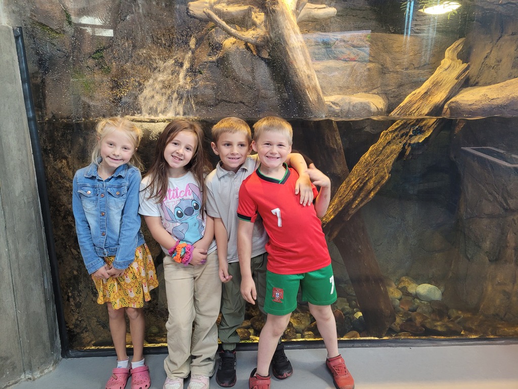 students at an exhibit in the echo center
