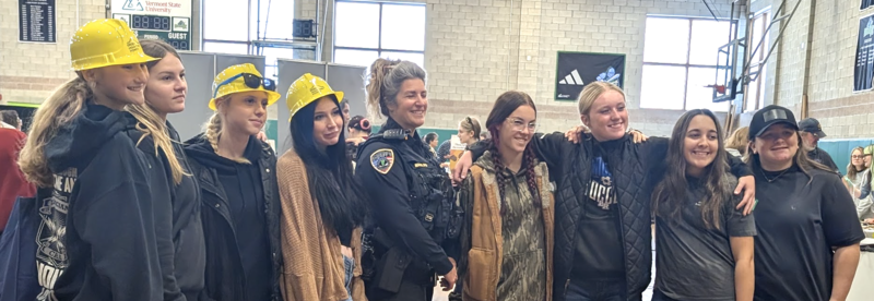 Students with Sheriff Harlow