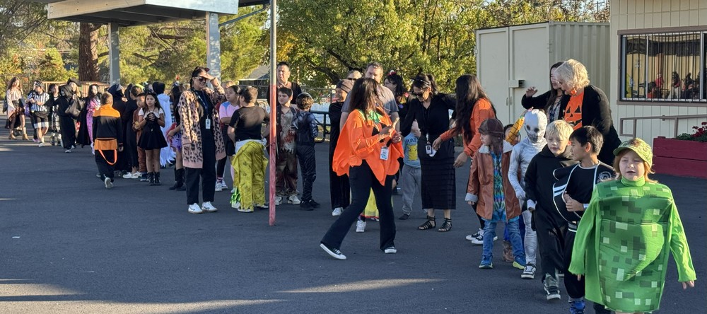 Oakdale Heights Halloween Parade