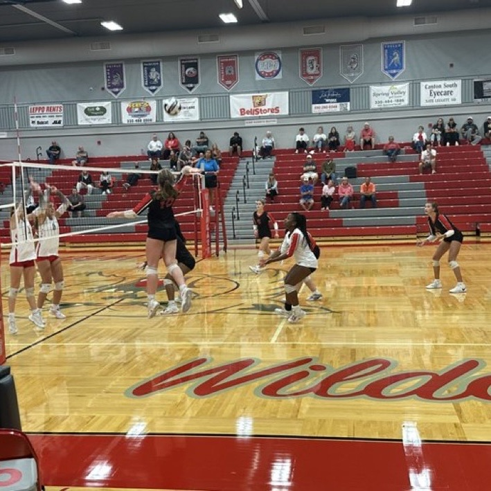 VVball: Set 3 v Canton South  Red Riders take set 3 25-16!