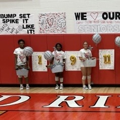 Tonight our Senior 🏐 players are recognized wishes best of luck as the continue to grow in Life!  Orrville thanks you Seniors!