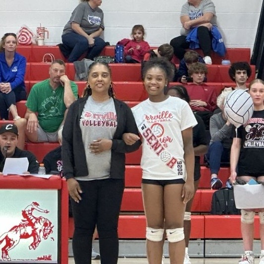 Tonight our Senior 🏐 players are recognized wishes best of luck as the continue to grow in Life!  Orrville thanks you Seniors!