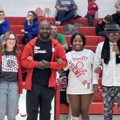 Tonight our Senior 🏐 players are recognized wishes best of luck as the continue to grow in Life!  Orrville thanks you Seniors!