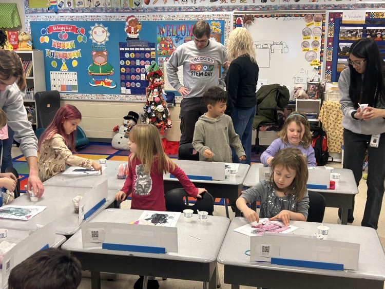 What a great STEM day! Thanks JM Smucker interns!