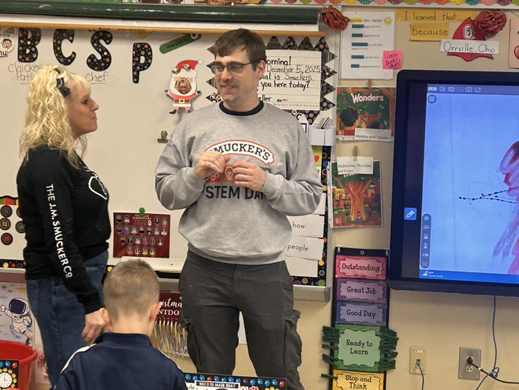 What a great STEM day! Thanks JM Smucker interns!