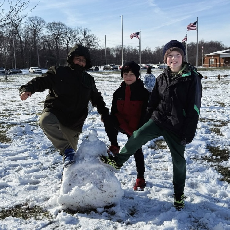 Snow fun at OES!☃️❄️