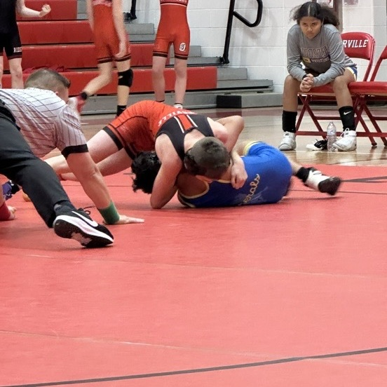 It’s always a great event when ALL levels come together! Prior to the Var 🤼♂️ v Wooster. Your Red Rider Youth and MS programs are competing!