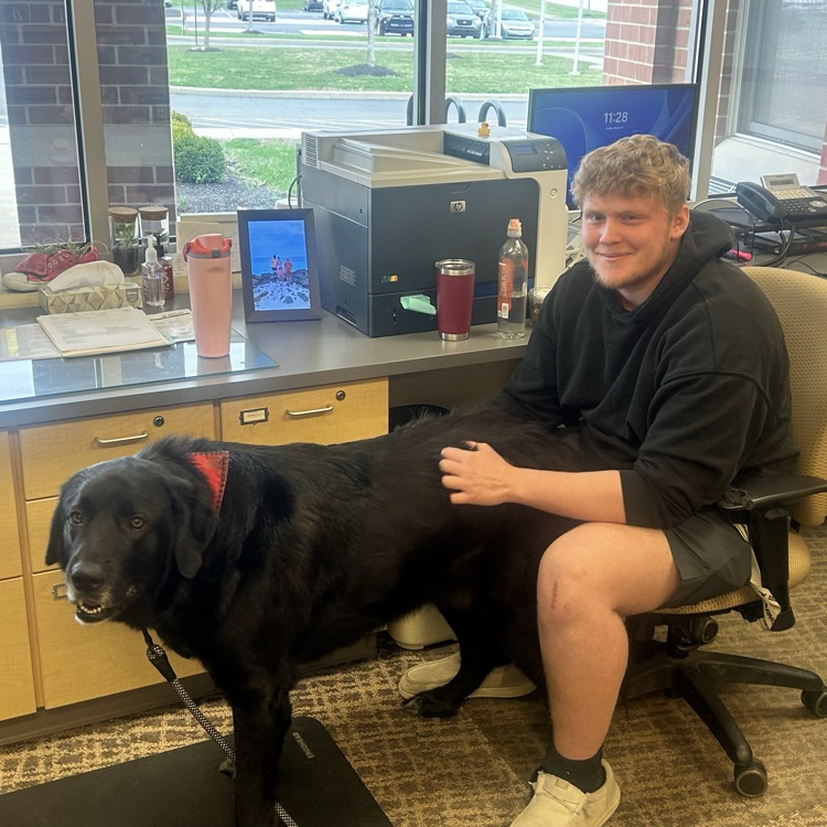Buster making the rounds today!🐕🦺🐾