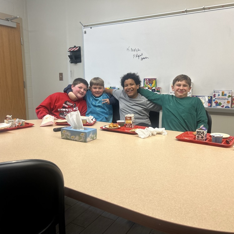 My lunch crew today! #redridernation