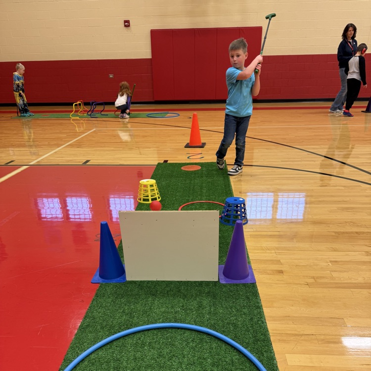 A little mini golf in OES PE! #redridernation 