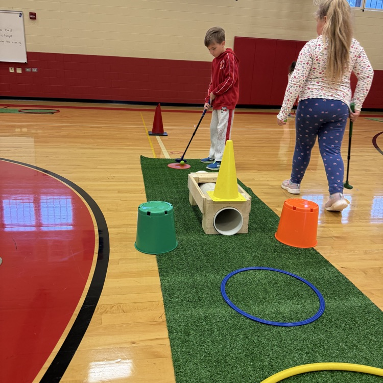 A little mini golf in OES PE! #redridernation 