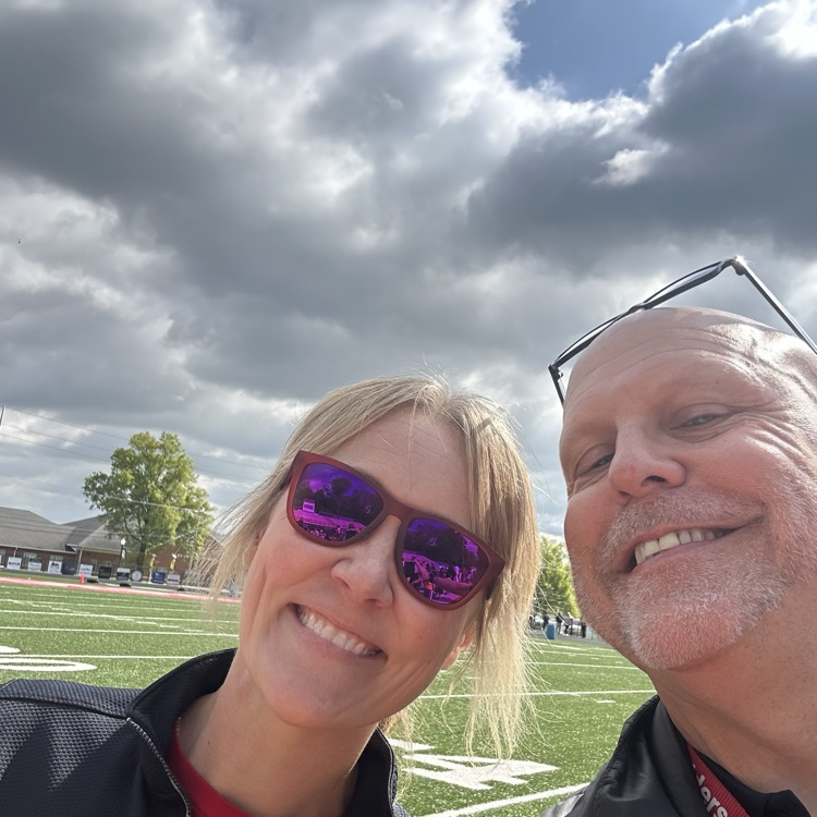 I had so much fun running with the OES students, staff, and volunteers at the FIT ‘N Fun (d) event! Thanks to the elementary staff and our community volunteers and Second Sole for such a great event! #redridernation
