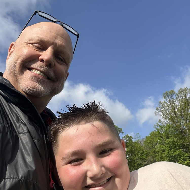 I had so much fun running with the OES students, staff, and volunteers at the FIT ‘N Fun (d) event! Thanks to the elementary staff and our community volunteers and Second Sole for such a great event! #redridernation