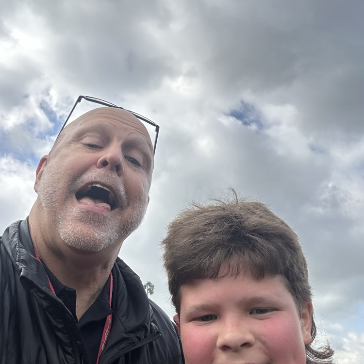 I had so much fun running with the OES students, staff, and volunteers at the FIT ‘N Fun (d) event! Thanks to the elementary staff and our community volunteers and Second Sole for such a great event! #redridernation