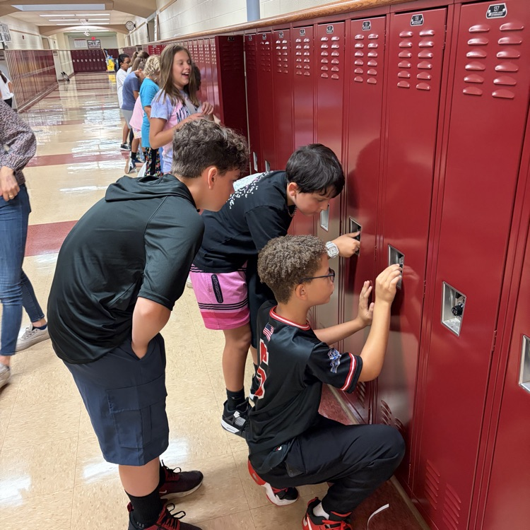 Our incoming 5th-grade Red Riders had a great time getting to know Orrville Middle School during Peer Mentoring/Boot Camp!