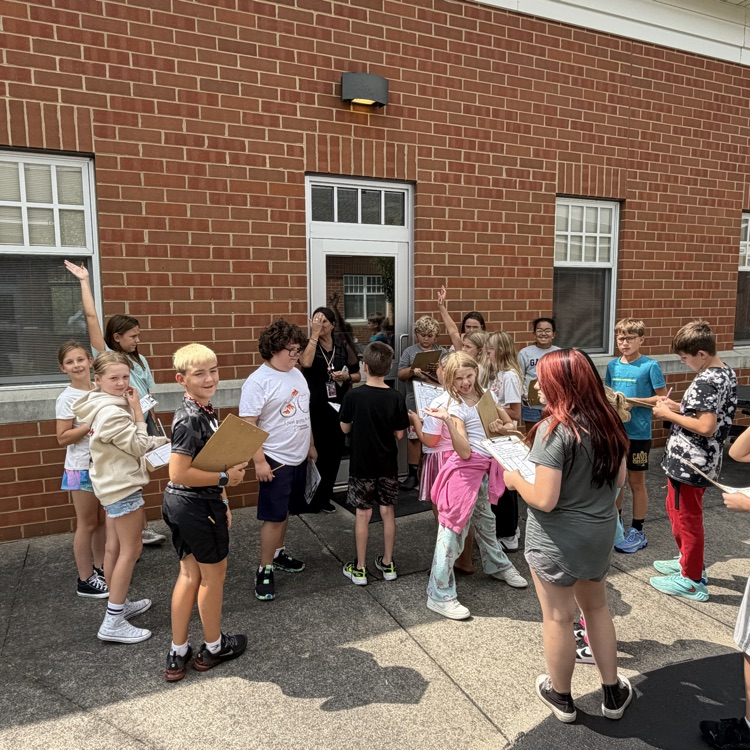 Class outside in the courtyard at OMS!