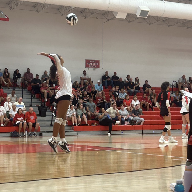 Volleyball action! 🏐#redridernstion Freshman beat Central Christian 2-0 JV beat Northwest 2-0 Varsity beat Northwest 3-0