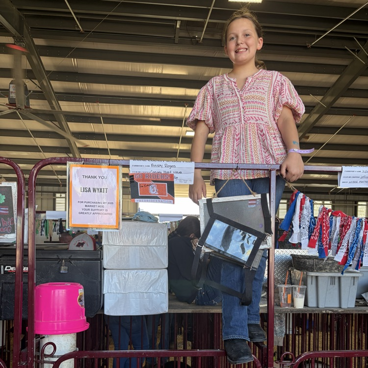 Great afternoon at the Wayne County Fair checking in on some of our Orrville students as they showed their animals! 🐖🐄