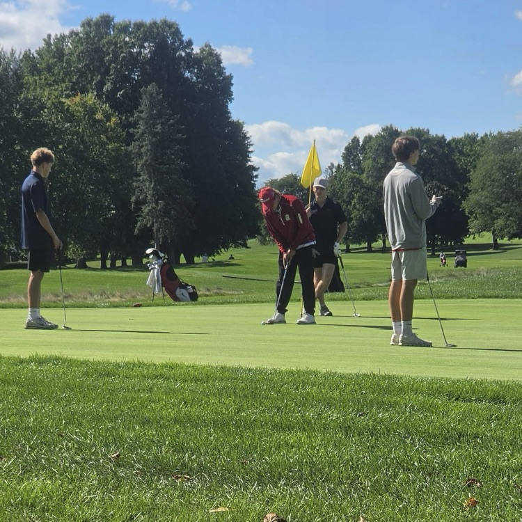 Hitting the links! ⛳️🏌️🏌️♀️