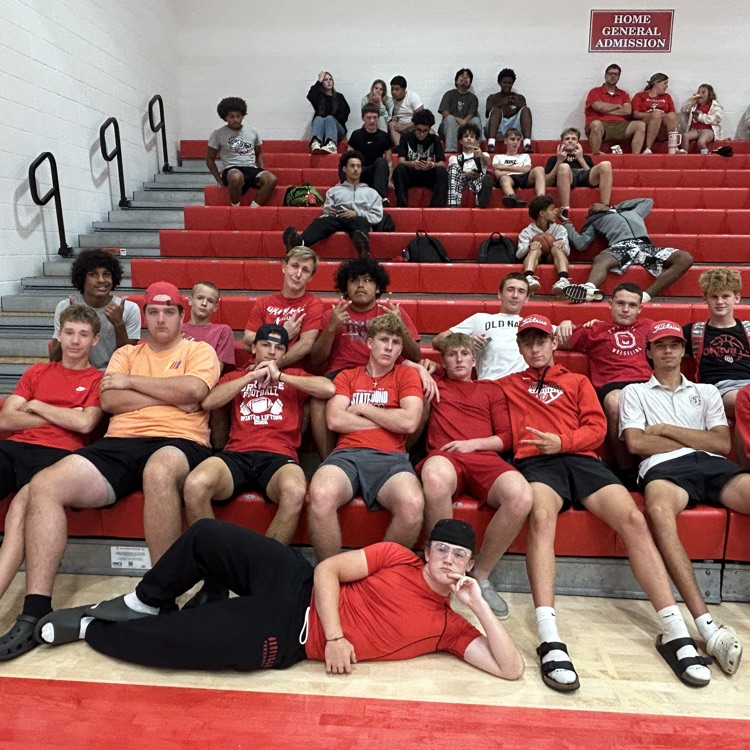 Volleyball action last night! 🏐
