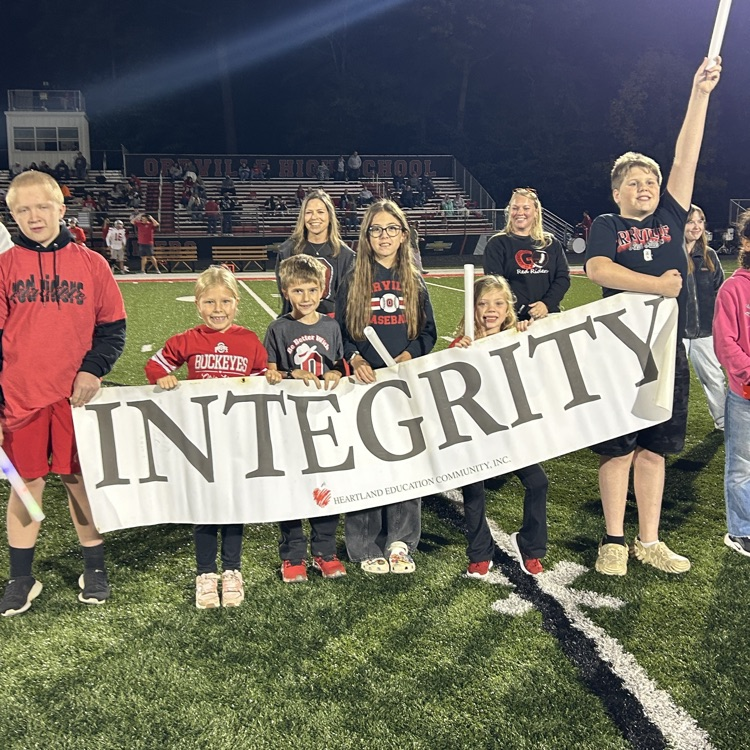 What a great night celebrating character, community, and our Red Riders! ❤️🖤