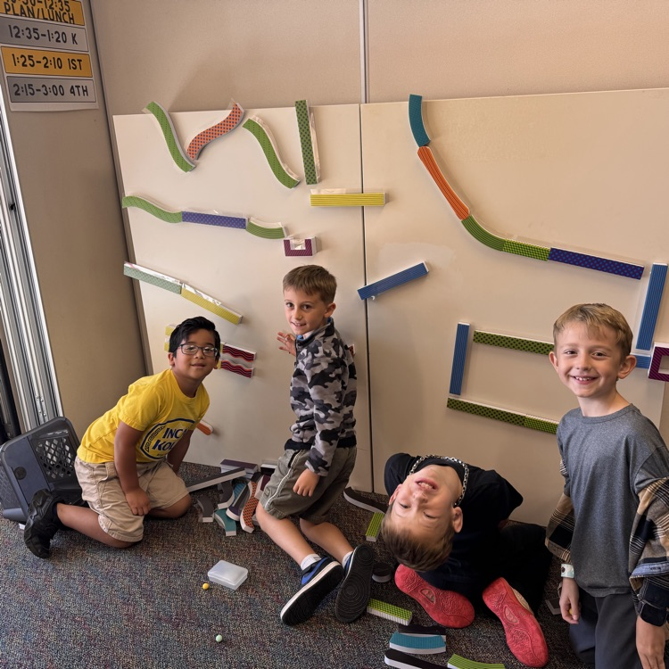 Makerspace in 2nd grade with creation station, 3d pens and magnet maze building!