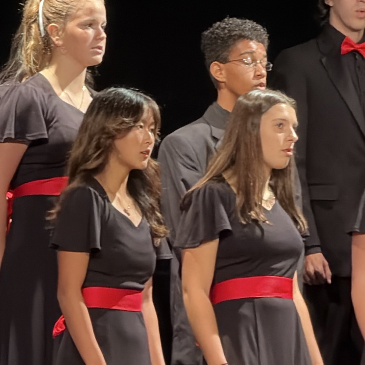 Some pics from tonight’s choir concert! 🎶🎵