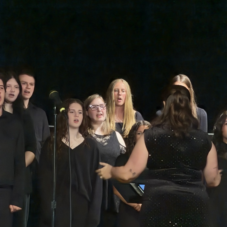 Some pics from tonight’s choir concert! 🎶🎵