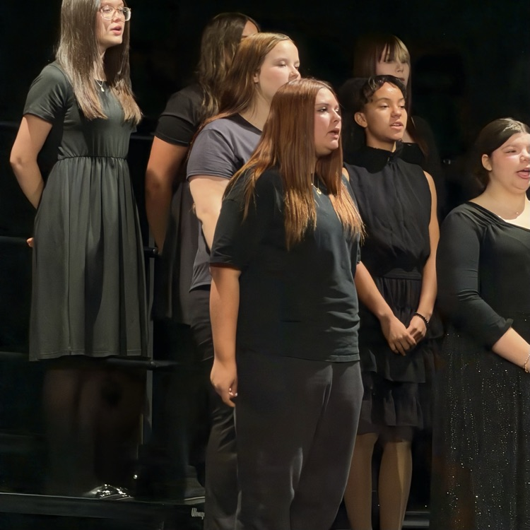 Some pics from tonight’s choir concert! 🎶🎵