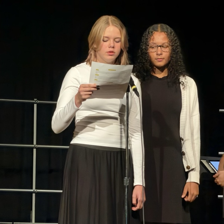 Some pics from tonight’s choir concert! 🎶🎵