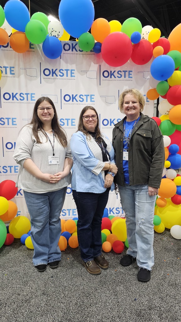 Osage Hills teachers posing for a photo.