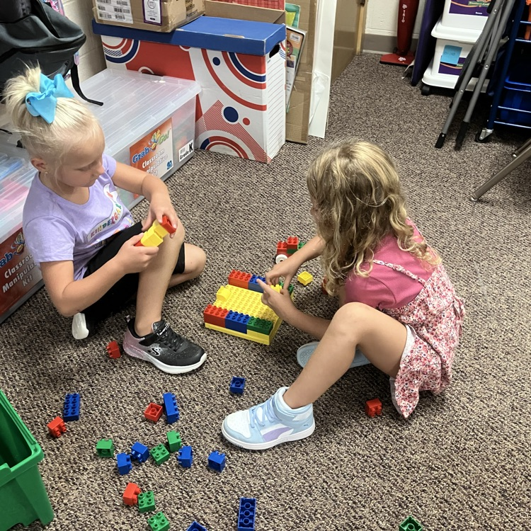 Kindergarten has had a great day! Lots of teamwork!!