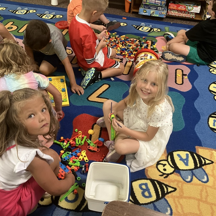 Kindergarten has had a great day! Lots of teamwork!!