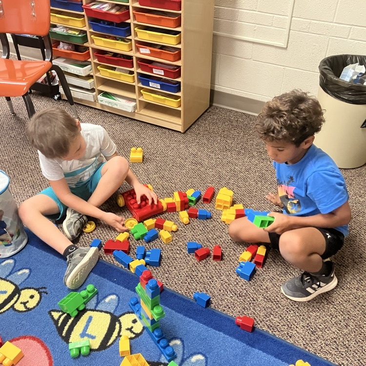 Kindergarten has had a great day! Lots of teamwork!!