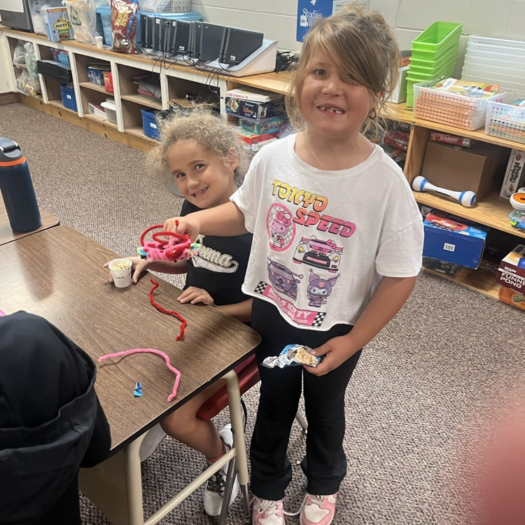 Second grade Kaser’s class was busy today with the pipe cleaner challenge!  Had to be able to keep a cup of coins at least 4 inches off of the desk for up to 15 seconds!